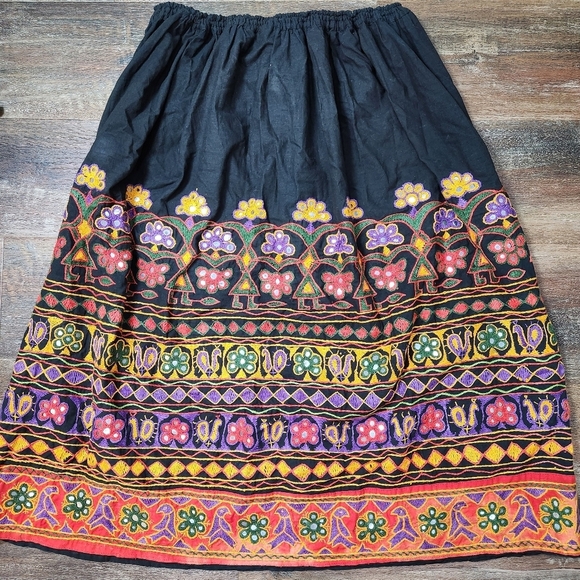 Vintage NWT PASSPORT PIER 1 Indian Cotton Embroidered Boho Skirt With Mirrors - Picture 10 of 13